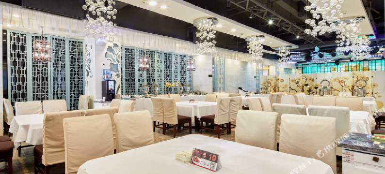 华悦尚舍酒店(西安大雁塔大唐不夜城店)图片