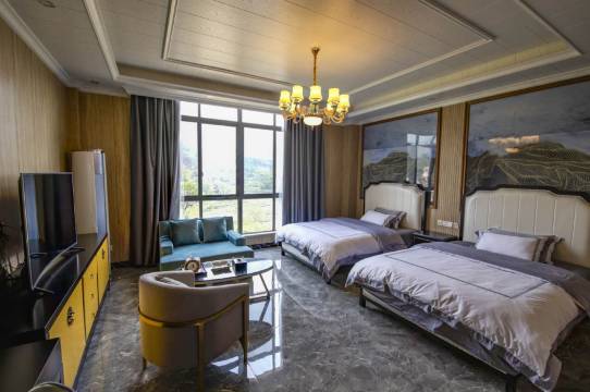 商城西河避暑山庄