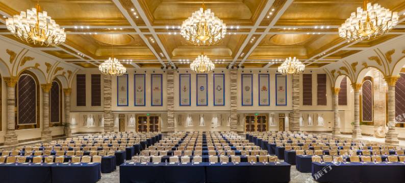 拉萨圣地天堂洲际大饭店图片