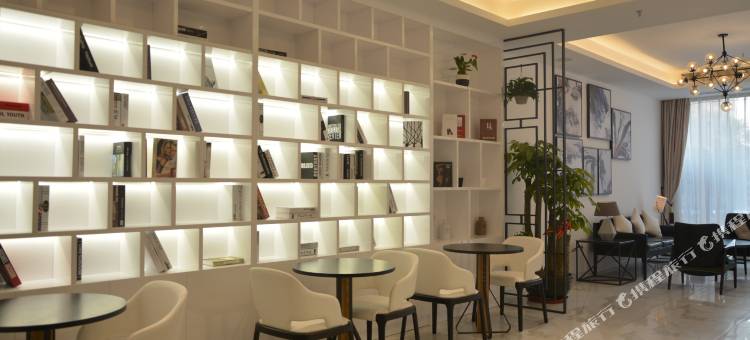 阳春悉尼假日公寓(春湾风景区店)图片
