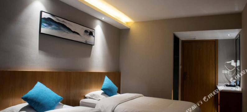 如家华驿精选酒店(铜陵景湖湾天井湖公园店)图片