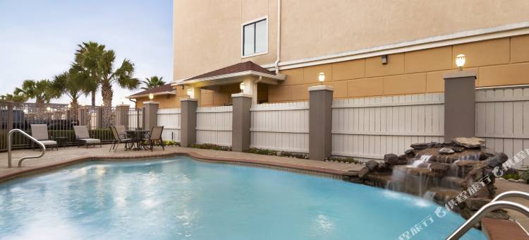 休斯顿荷比机场戴斯套房酒店(Days Inn & Suites by Wyndham Houston Hobby Airport)图片