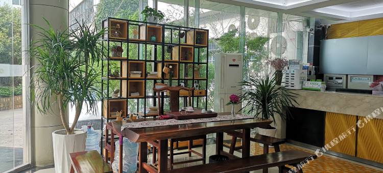 宁波枫华丽致酒店(高鑫广场中医医院店)图片