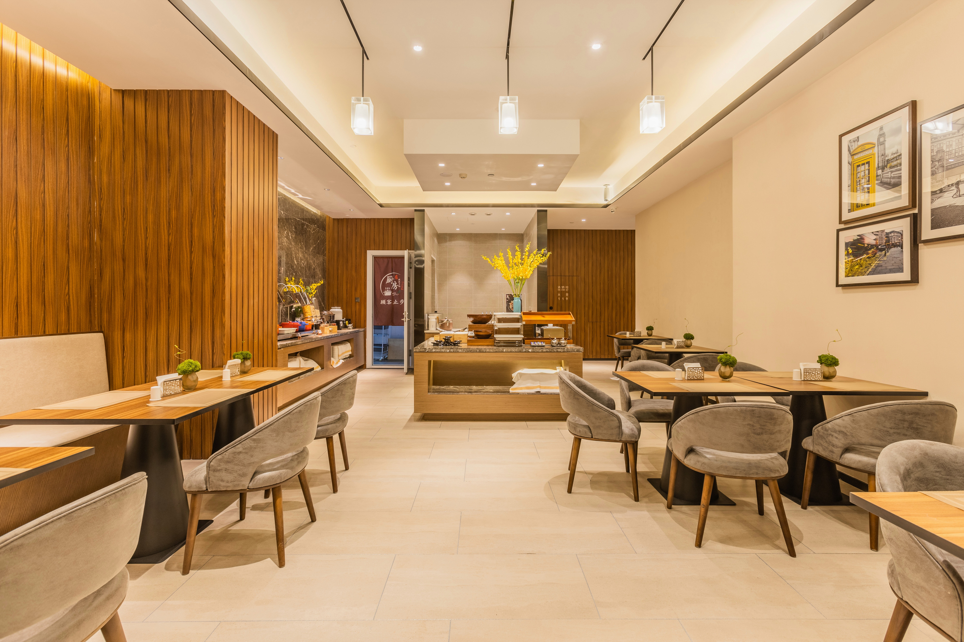 Homeinn Plus(Qingdao Shandong Road & Wusi Square & Vientiane City Branch)Over view