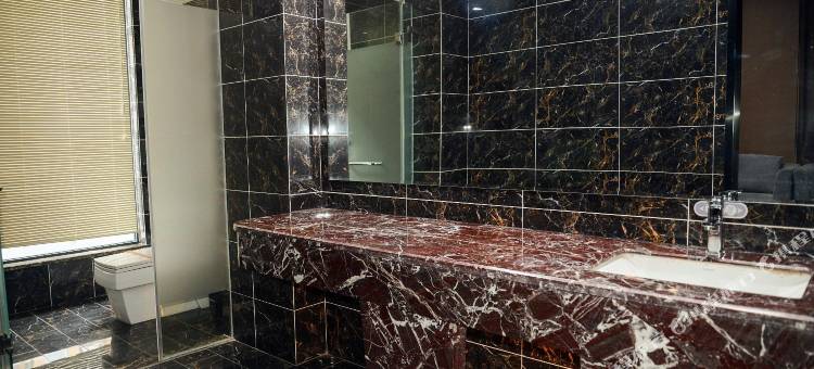 鄂州克里司汀酒店(洋澜高铁市民中心店)图片