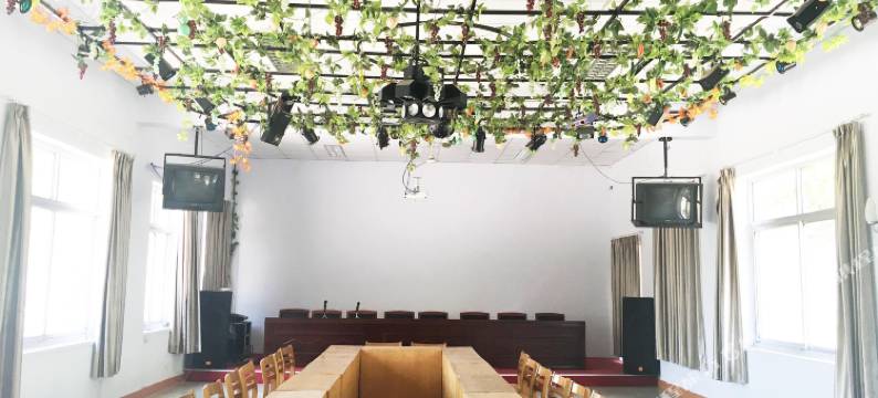 兴隆六里坪国家森林公园森林木屋图片