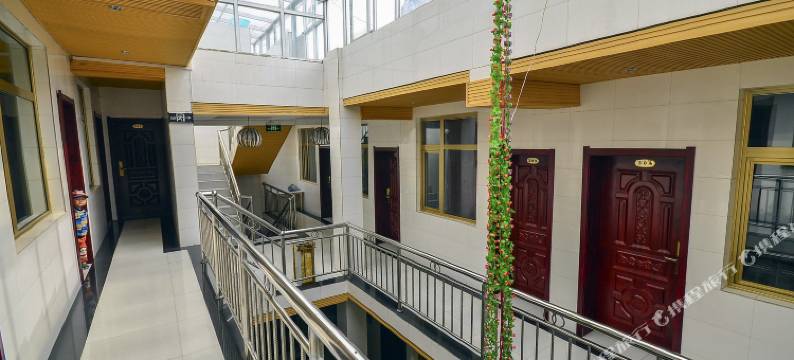 西宁久美宾馆图片