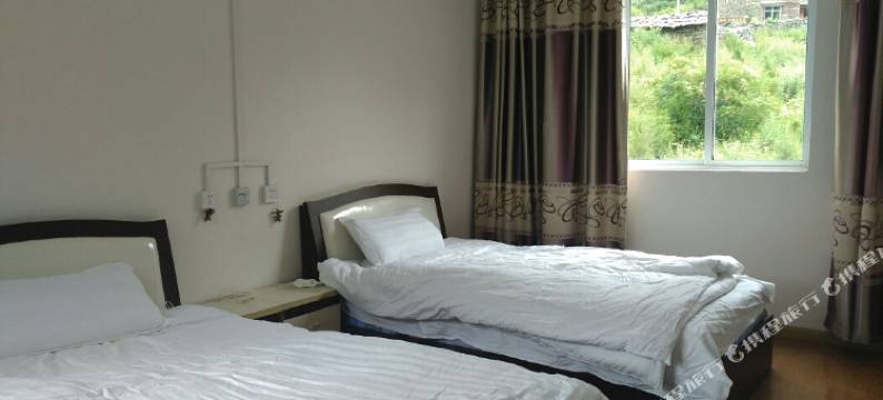 四姑娘山二娃山庄图片