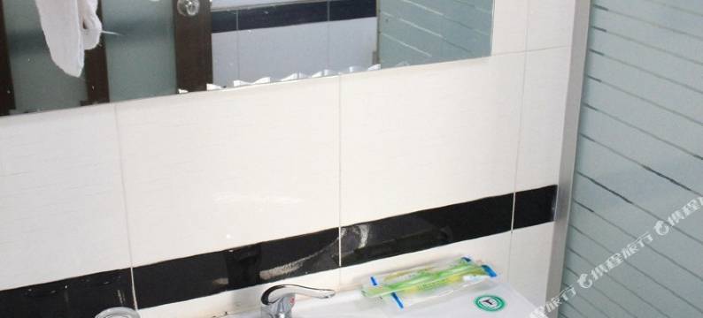 陵光假日酒店(南京总统府新街口地铁站店)图片