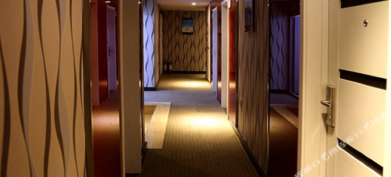 豪庭假日酒店(万达靓海金科店)图片