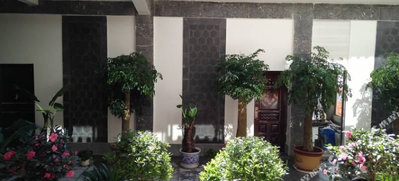 大理半山楼客栈图片