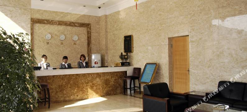 国华假日宾馆(大连东港商务区二七广场店)图片