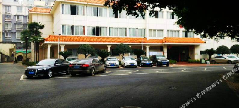 什邡蓥峰宾馆图片