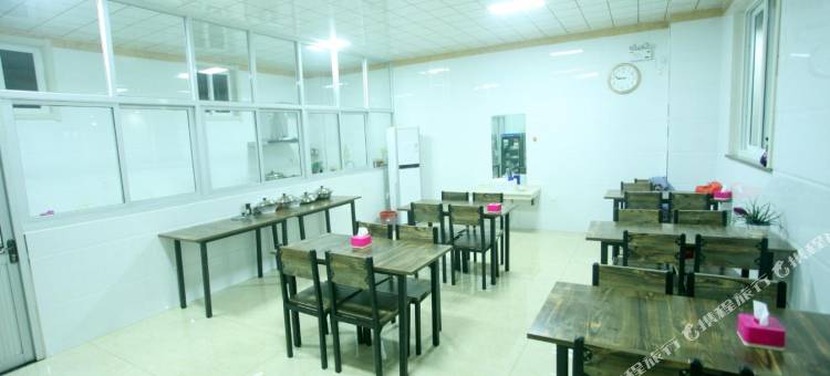 都市118连锁酒店(博野公园店)图片