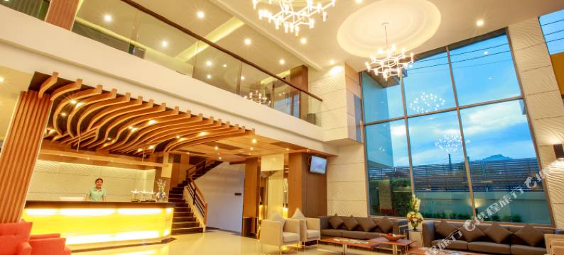 普吉岛阿夸度假村 - 靠近海滩和查龙码头(Aqua Resort Phuket - Near Beach and Chalong Pier)图片