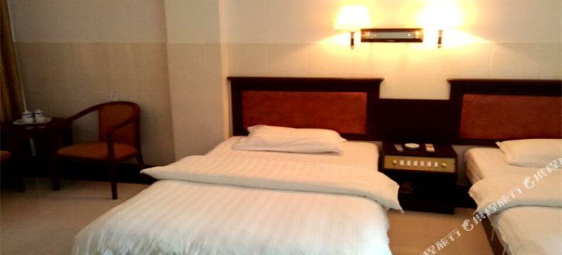 元阳河川大酒店图片