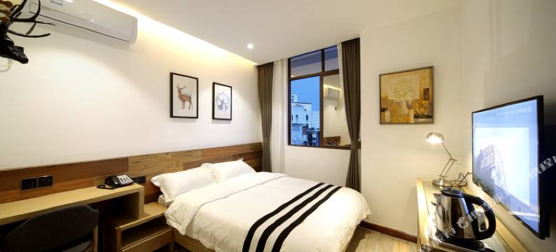 见外精品客栈(海口骑楼老街钟楼店)图片