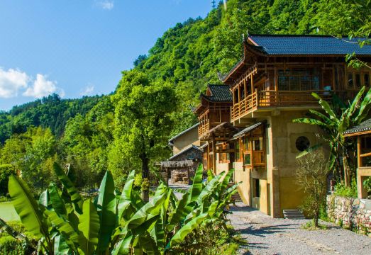 No. 5 Valley InnHotel Overview