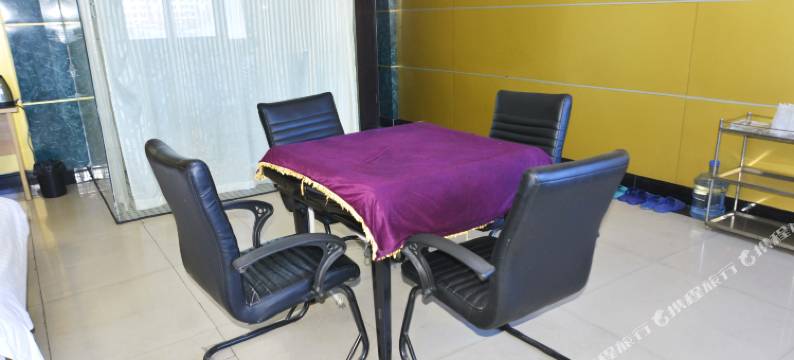 舞钢市越秀快捷酒店图片