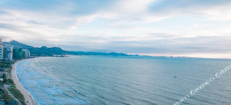 双月湾晴天全海景度假公寓图片