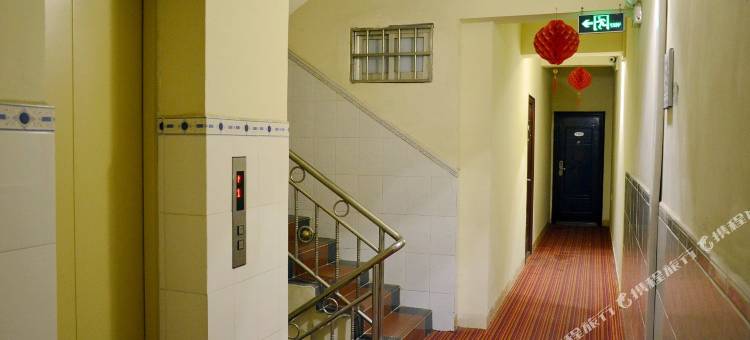 冠宏宾馆(南宁三十三中地铁站秀厢地铁站店)图片