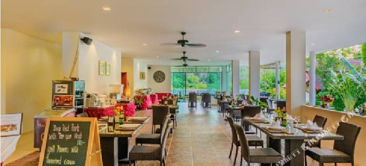 普吉岛蓝亭泳池别墅酒店(Blue Pavilion Pool Villa Phuket)图片