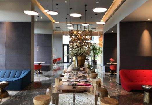 Mercure Yangzhou East High-speed Railway Station Hotel Overview