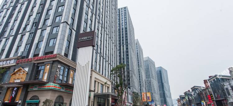 武汉小幸运湖景公寓酒店图片