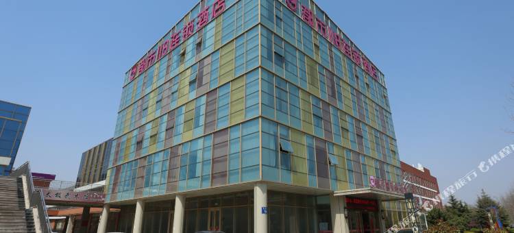 都市118连锁酒店(青岛东岳中路隐珠地铁站店)图片