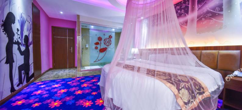 花香盛世酒店(成都城东客运中心站锦城逸景店)图片