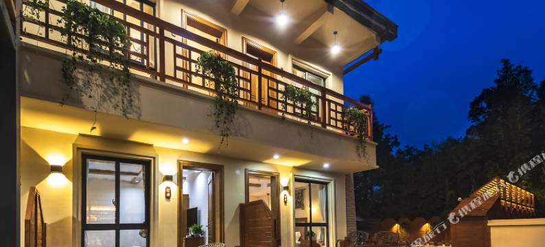 洪雅17舍河畔·泳池精品民宿图片