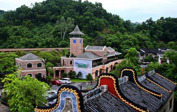 Little Hakka Hotel Hotel Overview