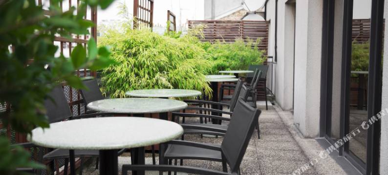 巴黎伊西莱穆利诺伊兹酒店(Hotel Izzy)图片