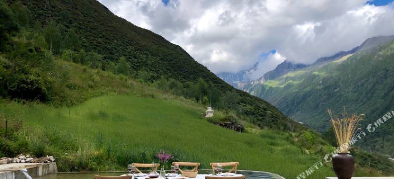 四姑娘山空山民宿图片