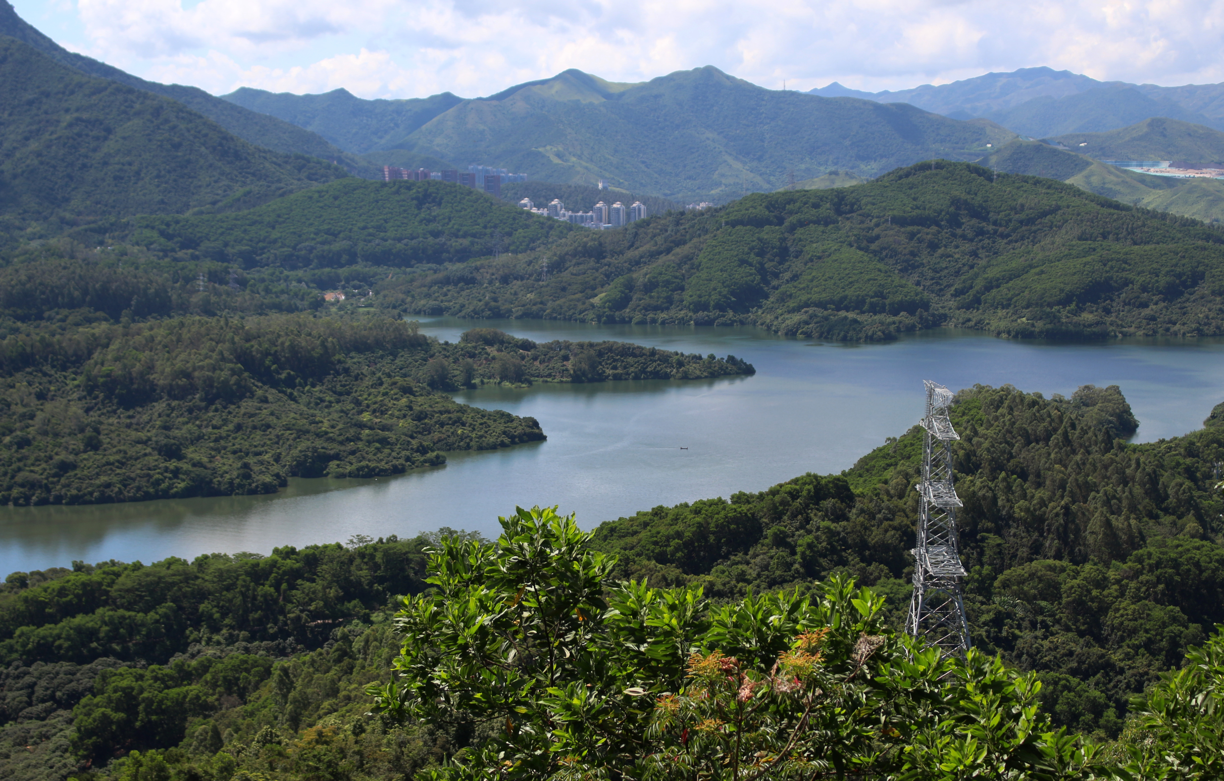 Shenzhen Qiushuishanju Grand HotelHotel Overview