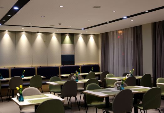 Homeinn Selected Hotel (Wuxi Anzhen East Railway Station RT-Mart) Hotel Overview