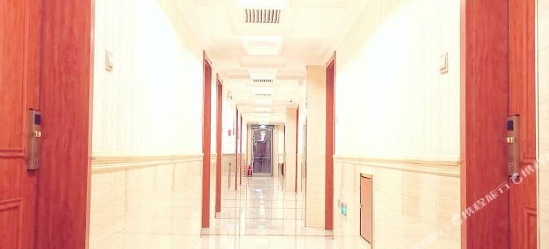 鞍山红旗大酒店图片