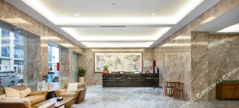 金屿酒店(深圳大运中心爱联地铁站店)图片