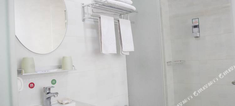 轻住·华庭优选酒店(上海沪南公路航头地铁站店)图片