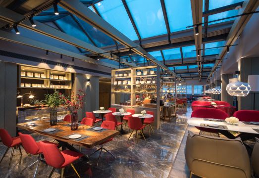 Mercure Yangzhou East High-speed Railway Station Hotel Overview