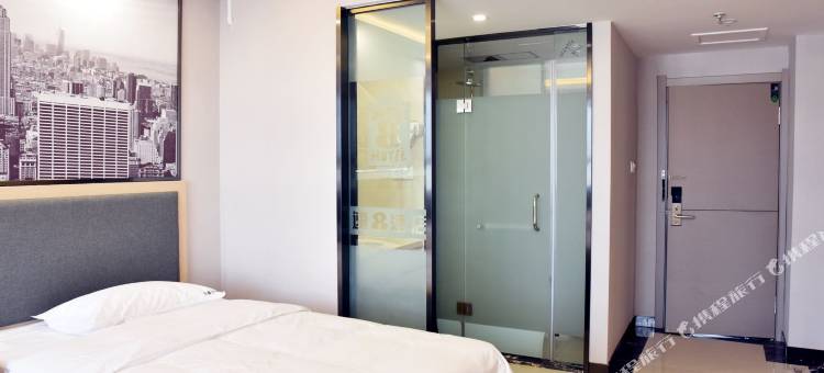 速8酒店(乌鲁木齐五一路店)图片