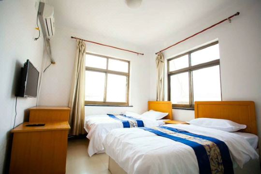 秦皇岛北戴河新区合群民宿(环海路分店)