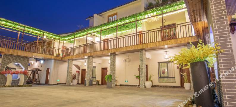 贞丰吉里寨民宿图片