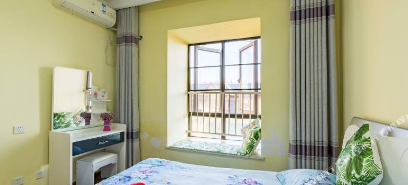 半江桃源公寓(凤竹路2号分店)图片