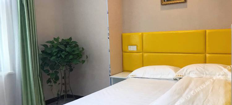 武汉小城EZ酒店(华中师范大学东门虎泉地铁站店)图片