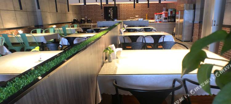 禧燕驿佳陶瓷艺术酒店(淄博山东铝业职业学院店)图片