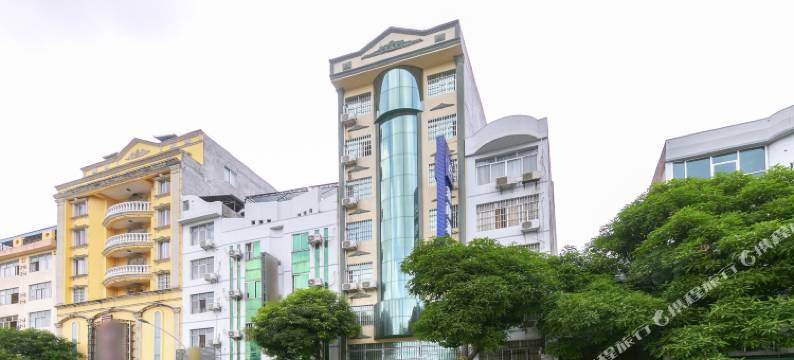 东南酒店(横州汽车站店)图片