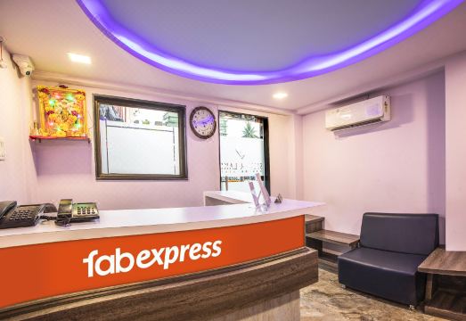 FabHotel Silver Lake Hotel Overview