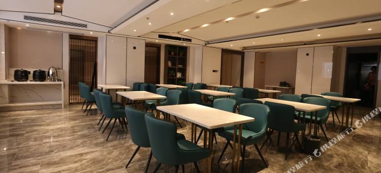 钻石风尚轻居酒店(郑州大学新校区店)图片