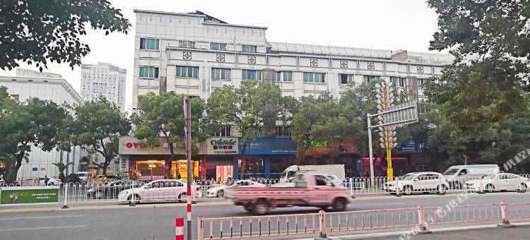 台州一鑫商务宾馆(台州路桥十里长街店)图片
